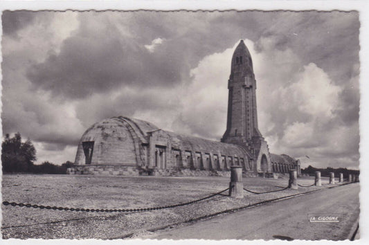 BLACK &amp; WHITE POSTCARD CPSM DOUAUMONT L'OSSUAIRE MEUSE 