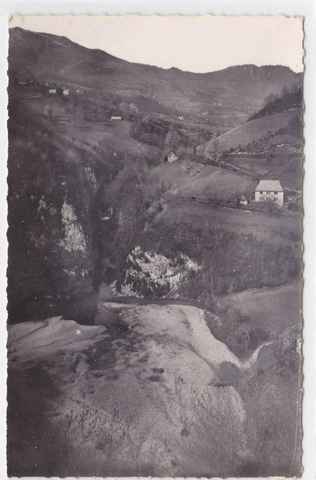 CARTE POSTALE NOIR & BLANC CPSM ROUTE DE LICQ STE ENGRACE GORGES DE KAKOUETTA