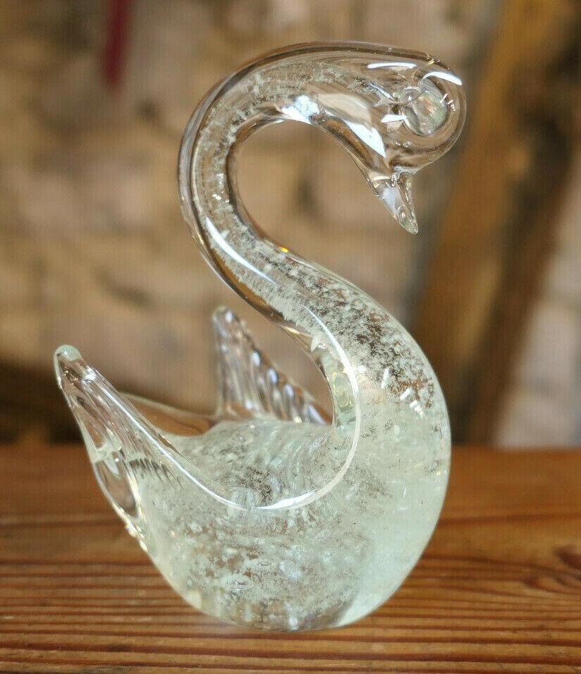 CYGNE EN VERRE AVEC INCLUSIONS / SUJET OBJET DE VITRINE DECORATIF DECO OISEAU
