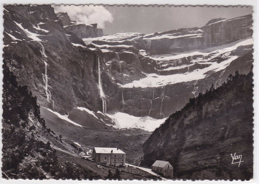 BLACK &amp; WHITE POSTCARD CPSM GAVARNIE THE CIRCUS AND THE HOTEL 