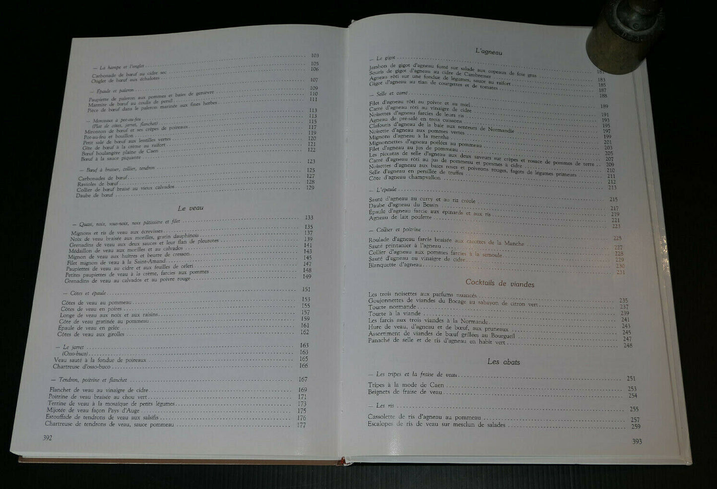 LE GRAND LIVRE DES VIANDES DANS LA GASTRONOMIE NORMANDE / RECETTES CUISINE