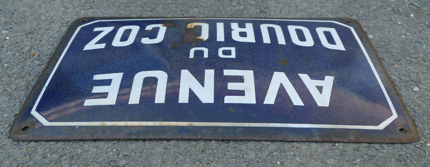 ANCIENNE PLAQUE DE RUE EMAILLEE AVENUE DU DOURIC COZ BRETAGNE