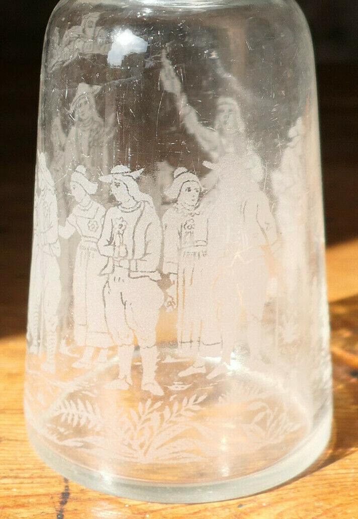 ANCIENNE CARAFE EN VERRE SOUFFLE GRAVE BRETAGNE FETE MARIAGE SONNEUR BINIOU DECO