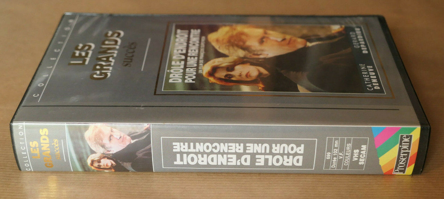 VHS CASSETTE VIDEO DROLE D'ENDROIT POUR UNE RENCONTRE DUPEYRON DENEUVE DEPARDIEU