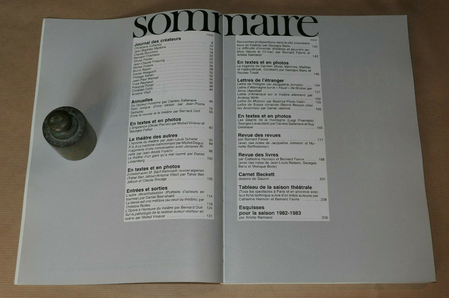 L'ANNUEL DU THEATRE / LOT DE 2 NUMEROS / SAISONS 1981-1982 1982-1983