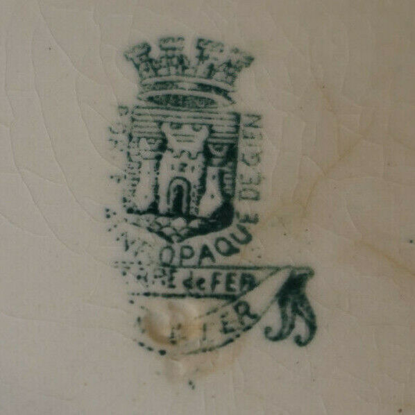 ANCIENNE ASSIETTE PORCELAINE OPAQUE DE GIEN TERRE DE FER CHANTECLER DECOR COQ