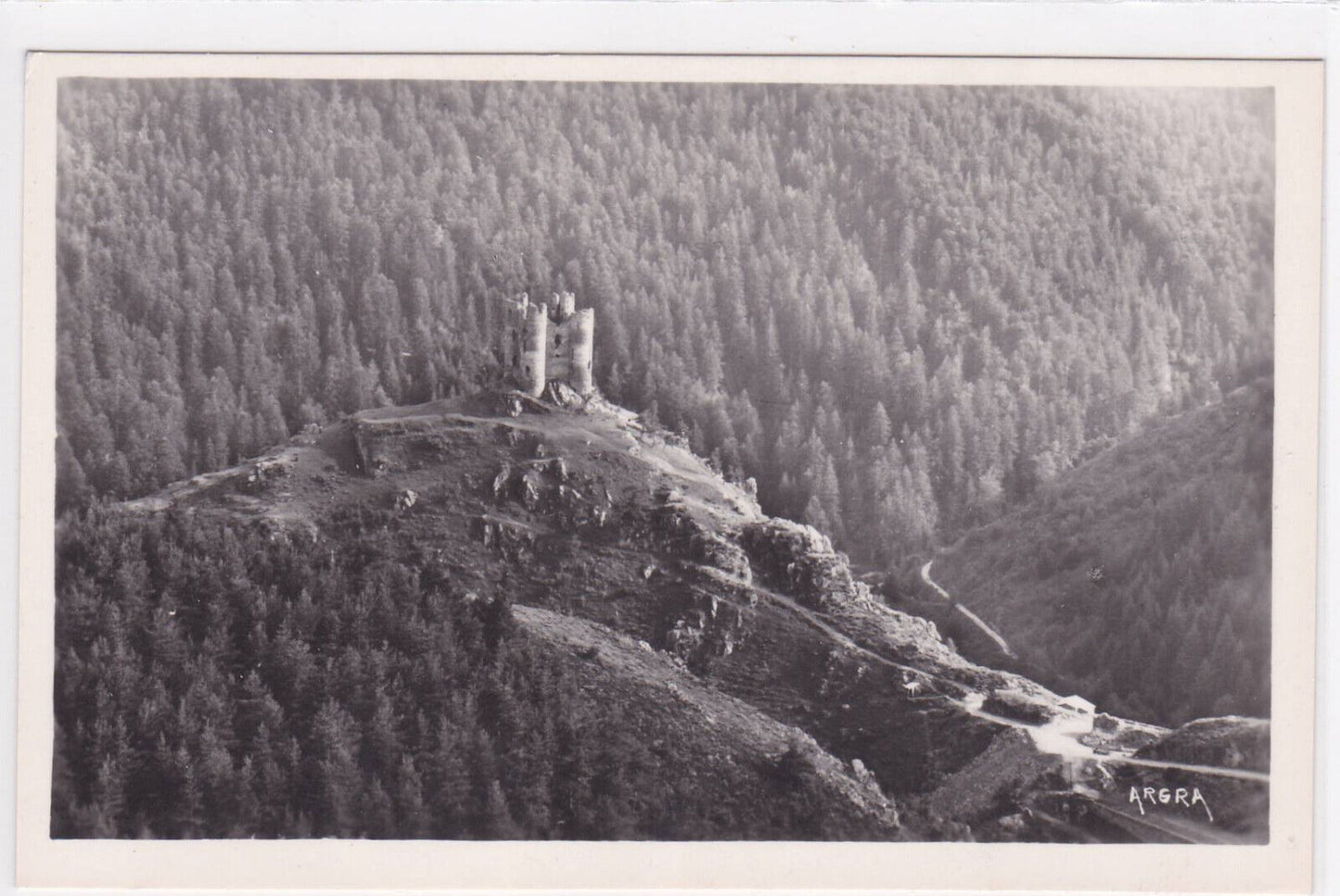 CARTE POSTALE CPSM ENVIRONS DE SAINT-FLOUR LE CHATEAU D'ALLEUZE