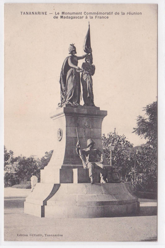 CARTE POSTALE ANCIENNE CPA TANANARIVE MONUMENT COMMEMORATIF MADAGASCAR FRANCE