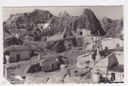 POSTCARD CPSM GUADIX VISTA DE CUEVAS VIEW OF CAVERNS CAVES VIEW 