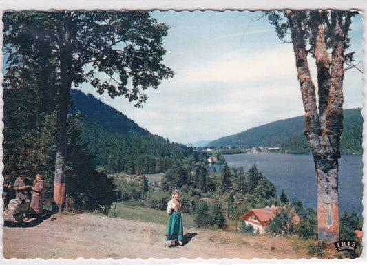 POSTCARD CPSM VOSGES YOUNG LORRAINE ON THE EDGE OF LAKE GERARDMER 