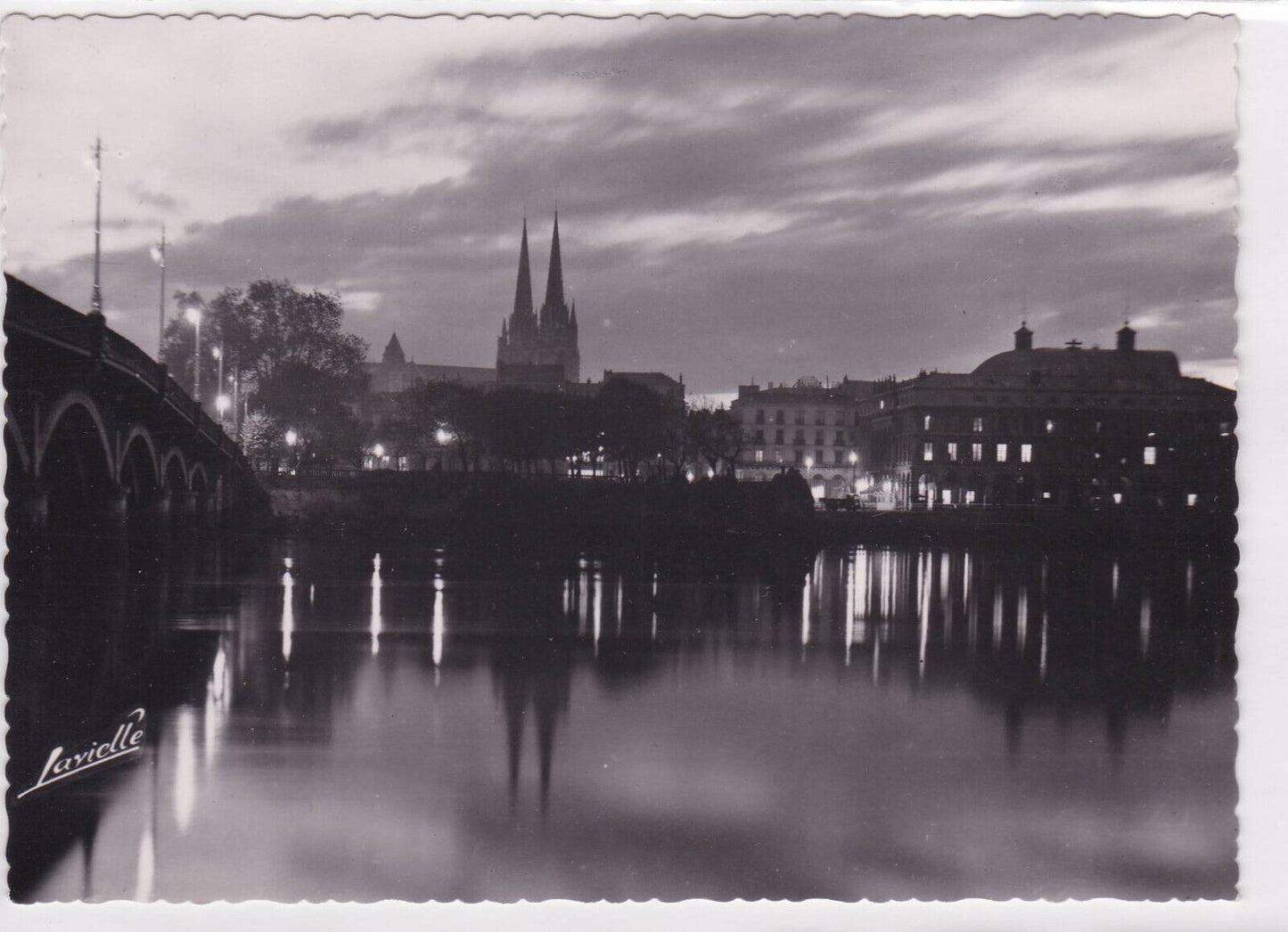 CARTE POSTALE CPSM BAYONNE AU CREPUSCULE