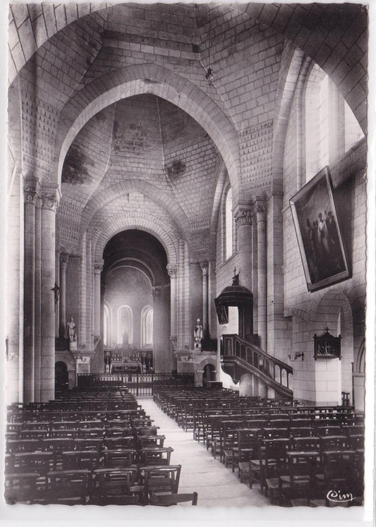 CARTE POSTALE CPSM LOCHES INTERIEUR DE LA COLLEGIALE ST-OURS