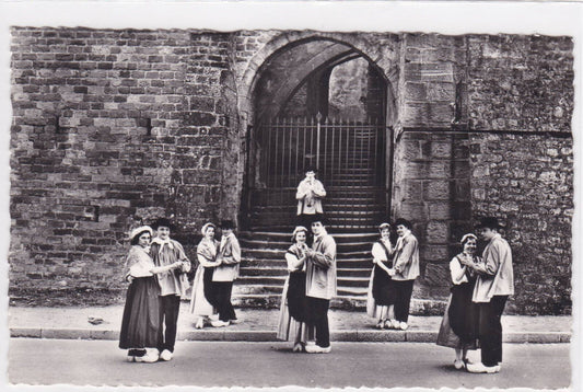 POSTCARD CPSM FOLK GROUP OF SAINT-DIE VOSGES DANCE COSTUMES HEADDRESS 
