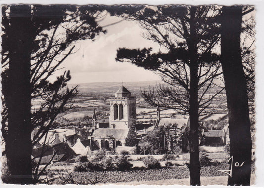 CARTE POSTALE CPSM LOCRONAN VUE GENERALE DE L'EGLISE FINISTERE BRETAGNE