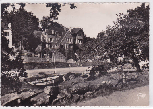 CARTE POSTALE CPSM PONT-AVEN LES BORDS DE L'AVEN FINISTERE