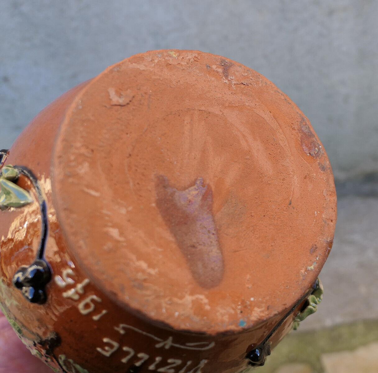 ANCIEN PICHET ALCOOL VIN COL PINCE VIZILLE 1975 SOUVENIR DECO ROMANCHE ISERE