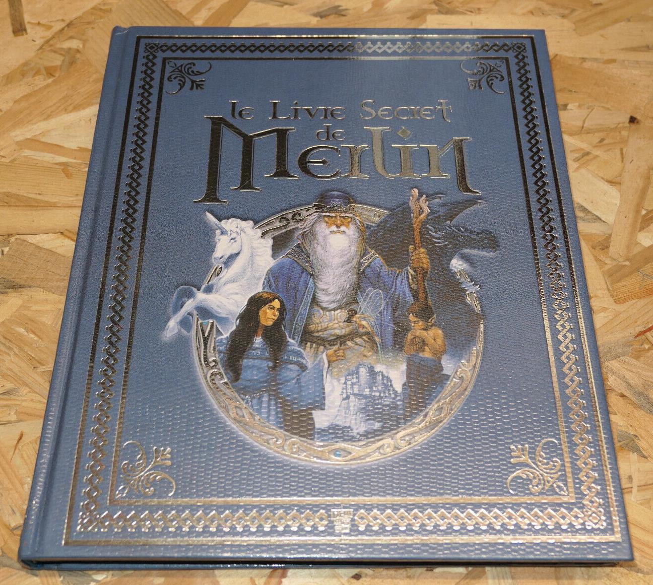 LE LIVRE SECRET DE MERLIN / DEUX COQS D'OR 2015