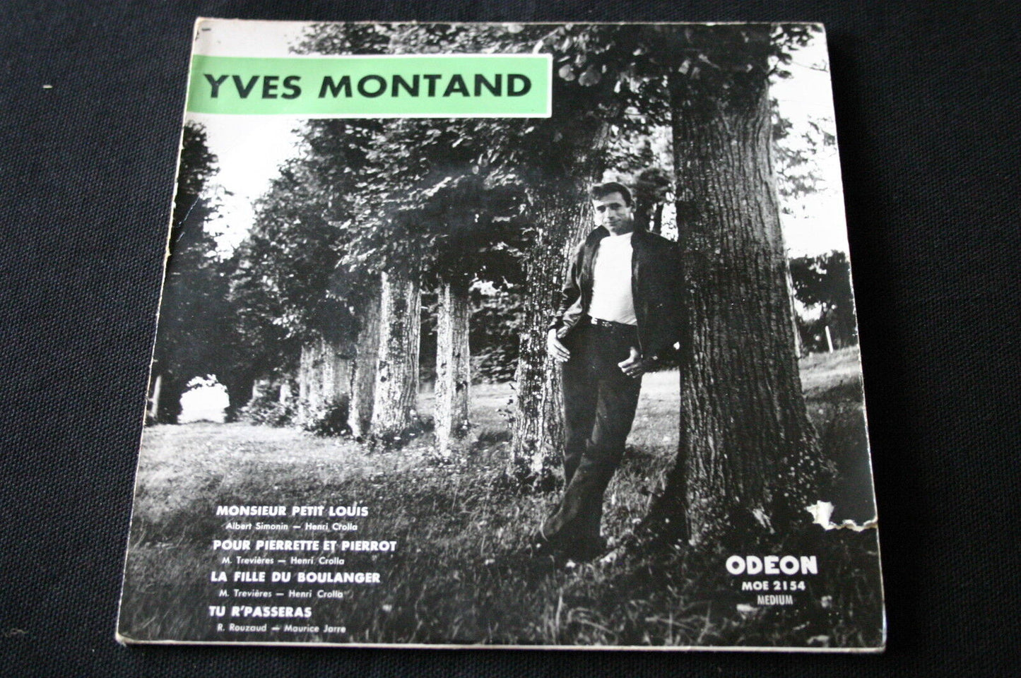YVES MONTAND   SP 45T 7"   MONSIEUR PETIT LOUIS   ODEON MOE 2154