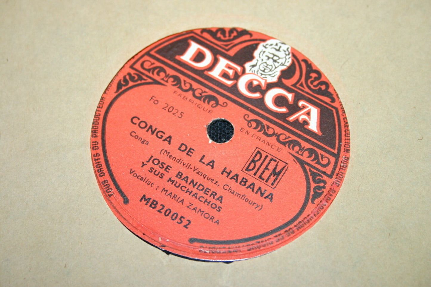 JOSE BANDERA Y SUS MUCHACHOS / MARIA ZAMORA   78T   CONGA DE LA HABANA / CAE CAE