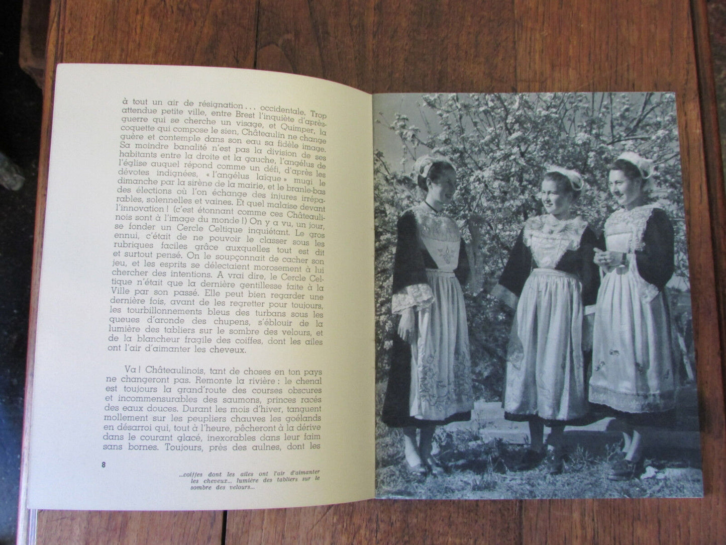 CHATEAULIN LES COLLINES BLEUES   ENVOI de FRANCOIS FEREC   1954