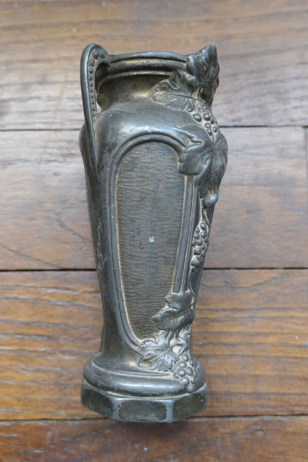 PETIT VASE ART NOUVEAU DECOR FLORAL VIGNE