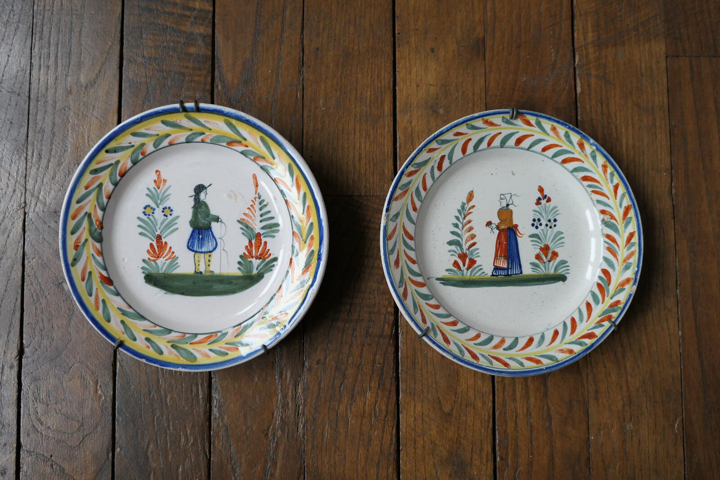 PAIRE DE PETITES ASSIETTES FAIENCE QUIMPER HENRIOT DEBUT XXe