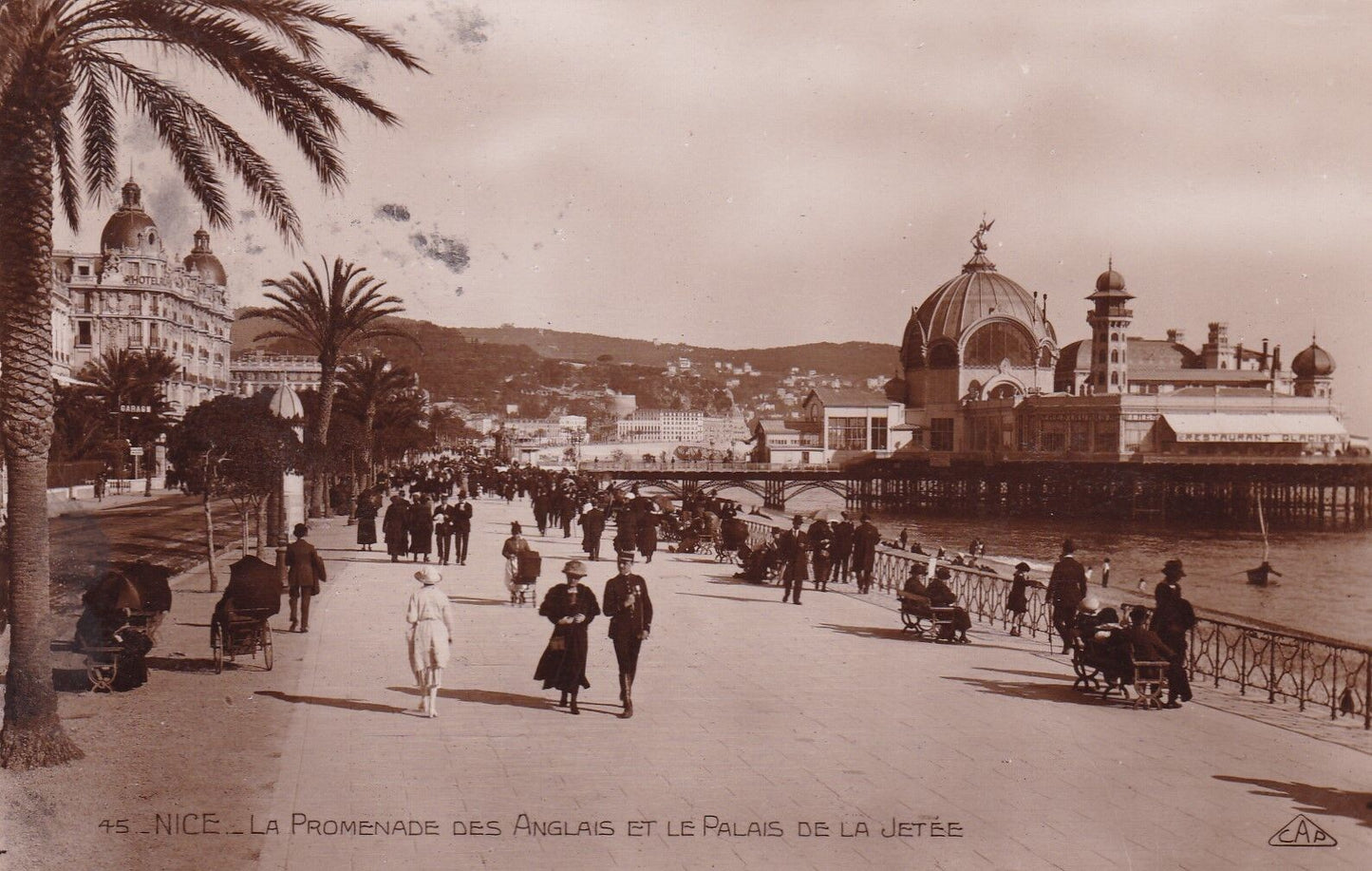 CPA 06 NICE - LA PROMENADE DES ANGLAIS ET LE PALAIS DE LA JETEE - 1924