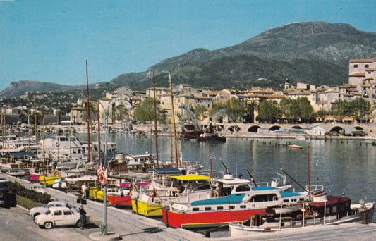 CPSM MENTON - VUE SUR LE PORT ET LA VIEILLE VILLE - 1965