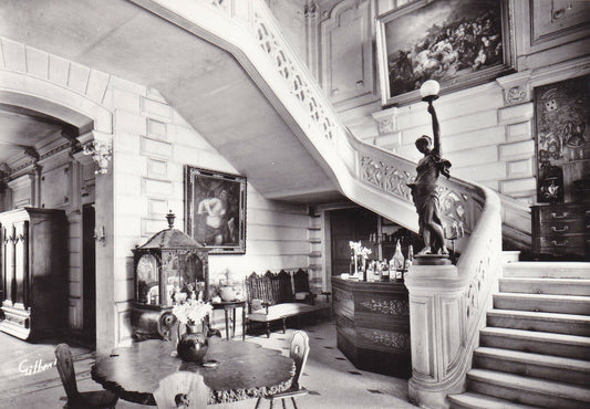 POSTCARD CPSM / CHATEAU DE NIEUIL / HOSTELLERIE / THE HONORARY STAIRCASE 