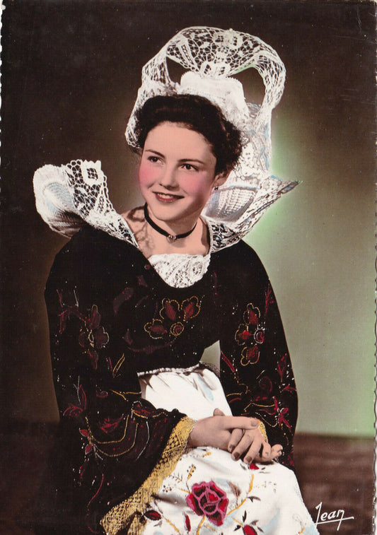 ANCIENNE CARTE POSTALE CPSM BRETAGNE 29 REINE DE CORNOUAILLE 1954 QUIMPERLE