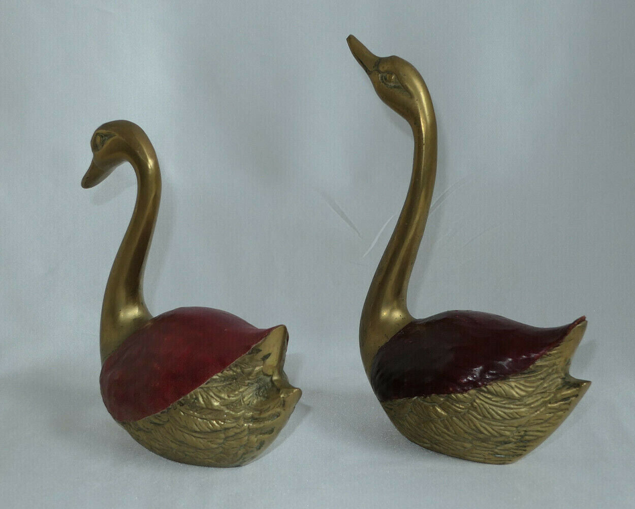 PAIRE DE CYGNES EN LAITON ET CUIR DECO OISEAU BRASS LEATHER SWAN BIRD
