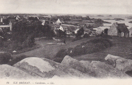 OLD POSTCARD CPA ILE BREHAT GARDENNO (1915) 