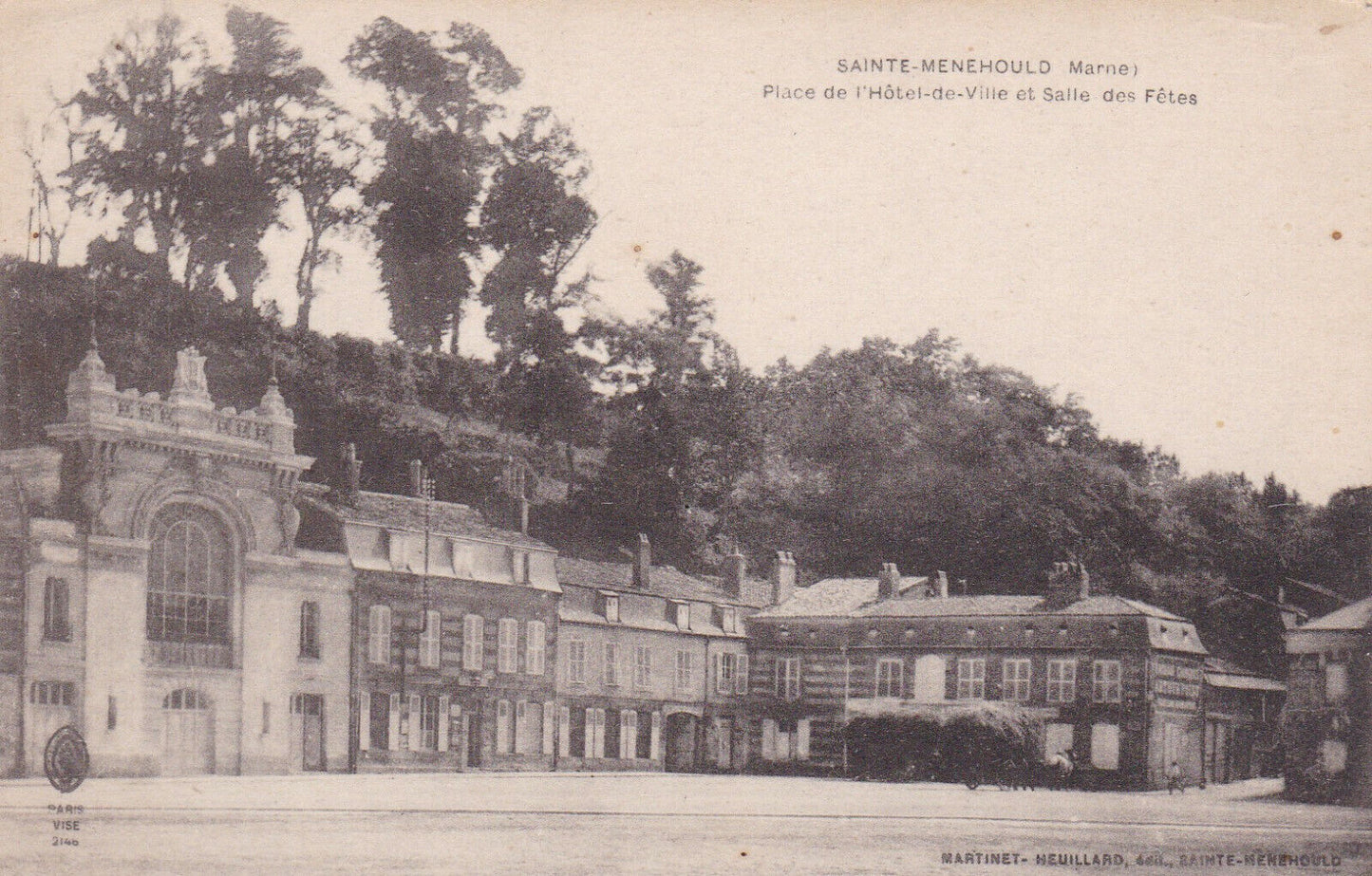 CARTE POSTALE ANCIENNE CPA SAINTE-MENEHOULD PLACE DE L'HOTEL DE VILLE ...