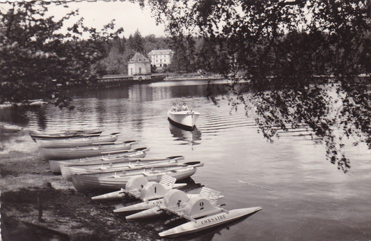 POSTCARD CPSM NIEVRE LAC DES SETTONS A PEDAL BOAT BOARDING DOCK ... 