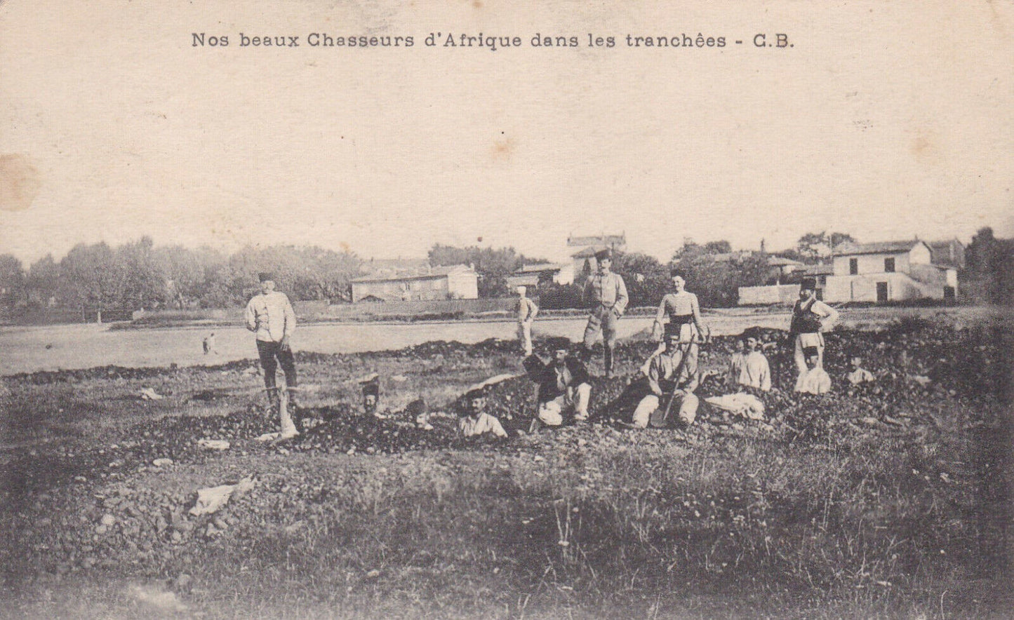 OLD POSTCARD CPA OUR BEAUTIFUL AFRICAN HUNTERS IN THE TRENCHES 
