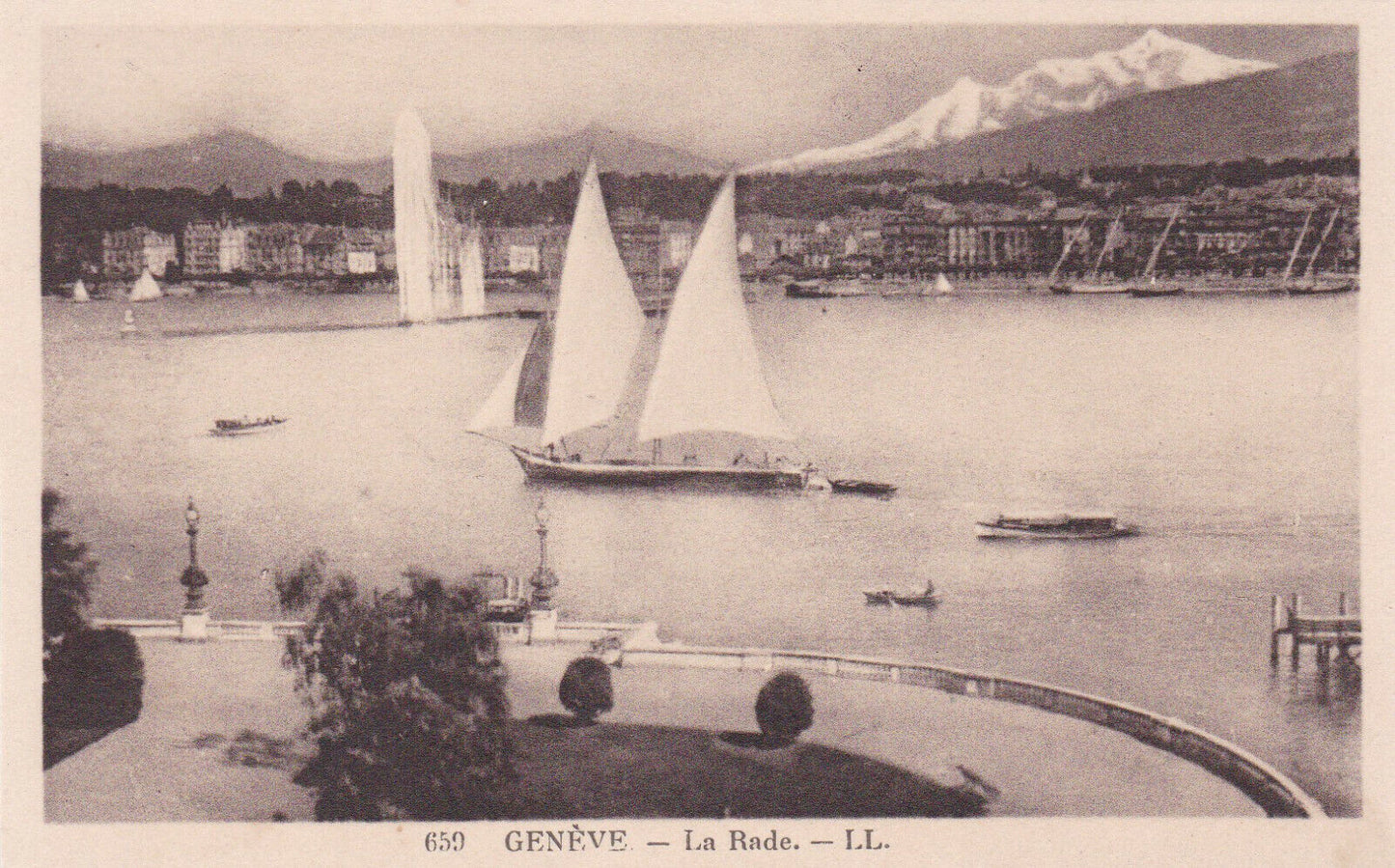 CARTE POSTALE ANCIENNE CPA GENEVE LA RADE