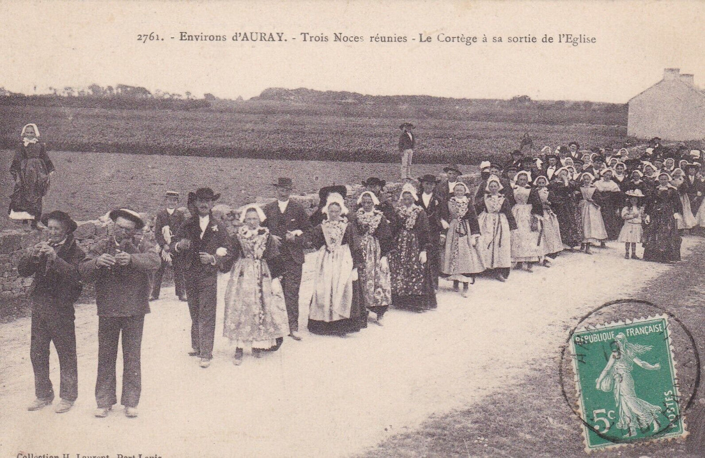 CARTE POSTALE ANCIENNE CPA ENVIRONS D'AURAY TROIS NOCES REUNIES LE CORTEGE...