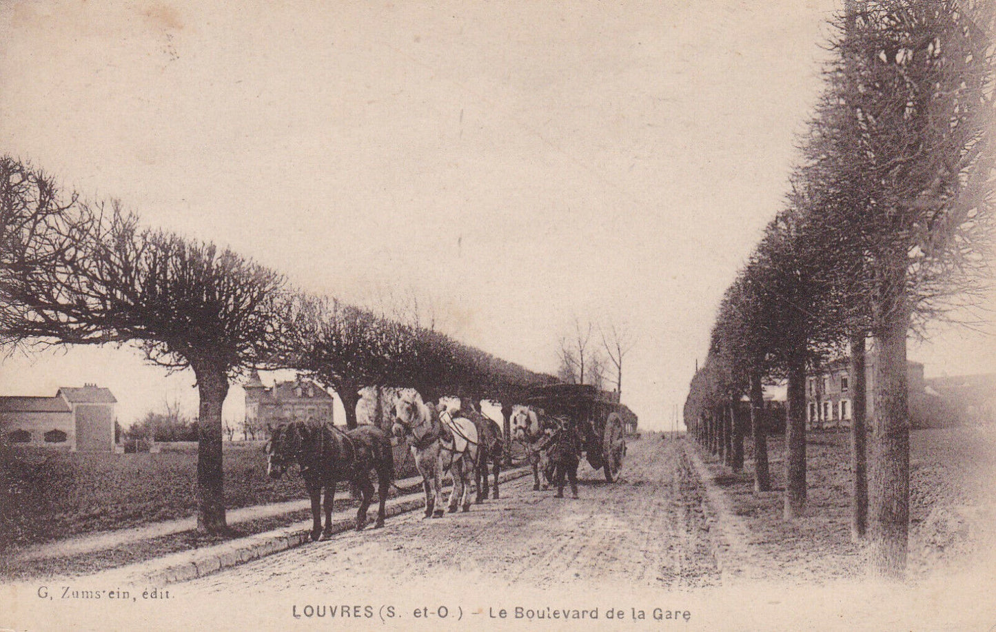 CARTE POSTALE ANCIENNE CPA 95 LOUVRES LE BOULEVARD DE LA GARE