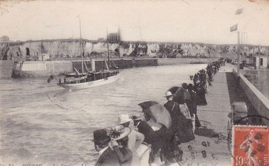 OLD POSTCARD CPA DIEPPE LA JETEE 