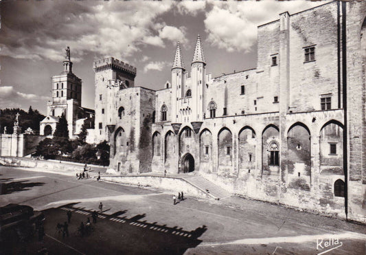 CARTE POSTALE CPSM NOIR & BLANC / AVIGNON LE PALAIS DES PAPES ENTREE PRINCIPALE