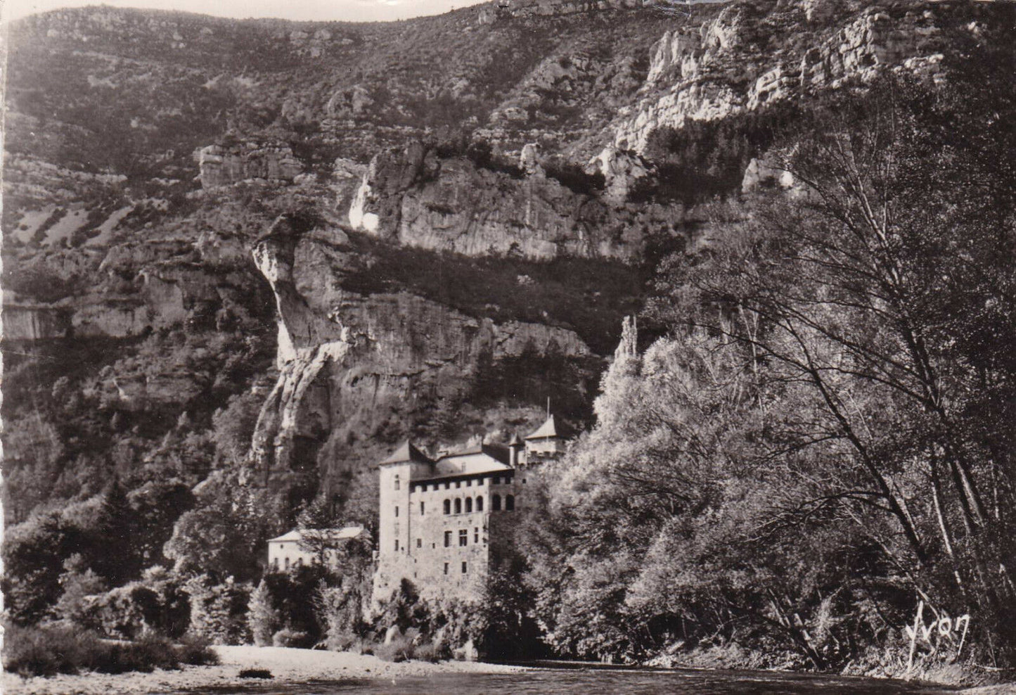 CARTE POSTALE CPSM NOIR & BLANC / GORGES DU TARN CHATEAU DE LAS CAZE (1951)