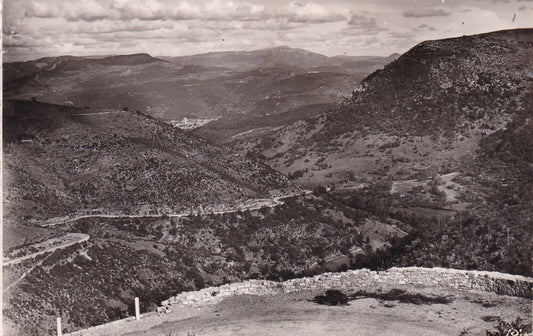 CARTE POSTALE CPSM NOIR ET BLANC / LODEVE HERAULT ROUTE DE BEDARIEUX