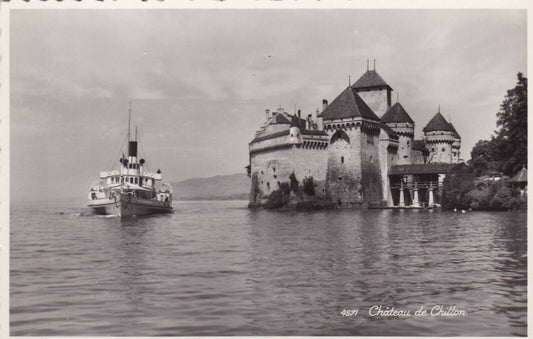 CPSM BLACK AND WHITE POSTCARD / SWITZERLAND CHILLON CASTLE 