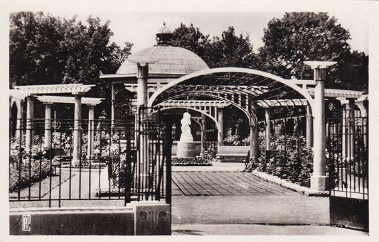 CARTE POSTALE ANCIENNE CPA NOIR ET BLANC / BELFORT SQUARE CARLOS BOHN ROSERAIE
