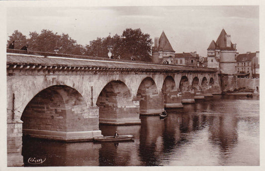 CARTE POSTALE ANCIENNE CPA NOIR ET BLANC / CHATELLERAULT VIENNE LE PONT HENRI IV