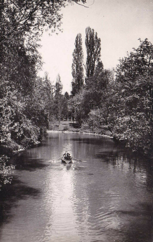 CPSM BLACK &amp; WHITE POSTCARD / LYON AT THE PARK OF THE TETE D'OR