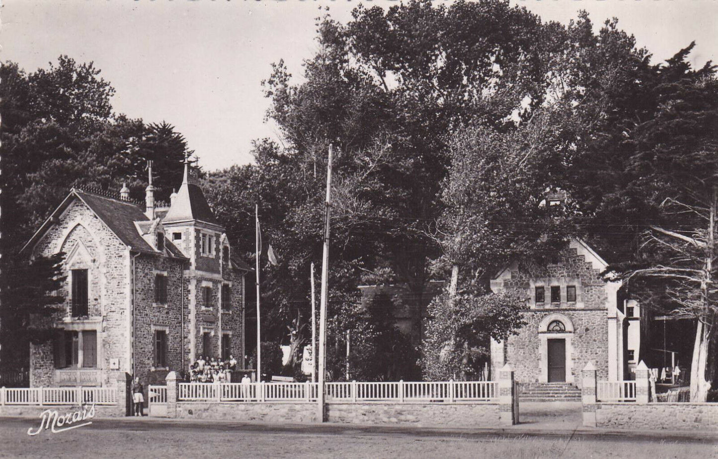 CARTE POSTALE CPSM NOIR & BLANC / SAINTE MARGUERITE-SUR-MER LE CHALET FLEURI