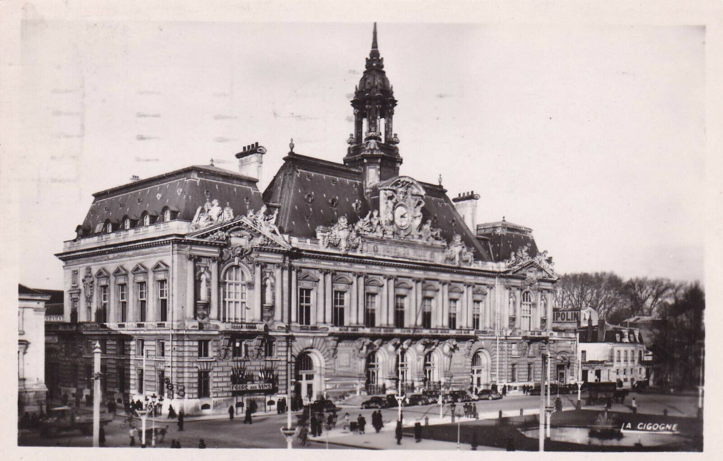 CPSM BLACK AND WHITE POSTCARD / TOURS TOWN HALL (1952) 