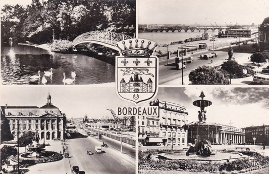 CARTE POSTALE CPSM NOIR ET BLANC / BORDEAUX