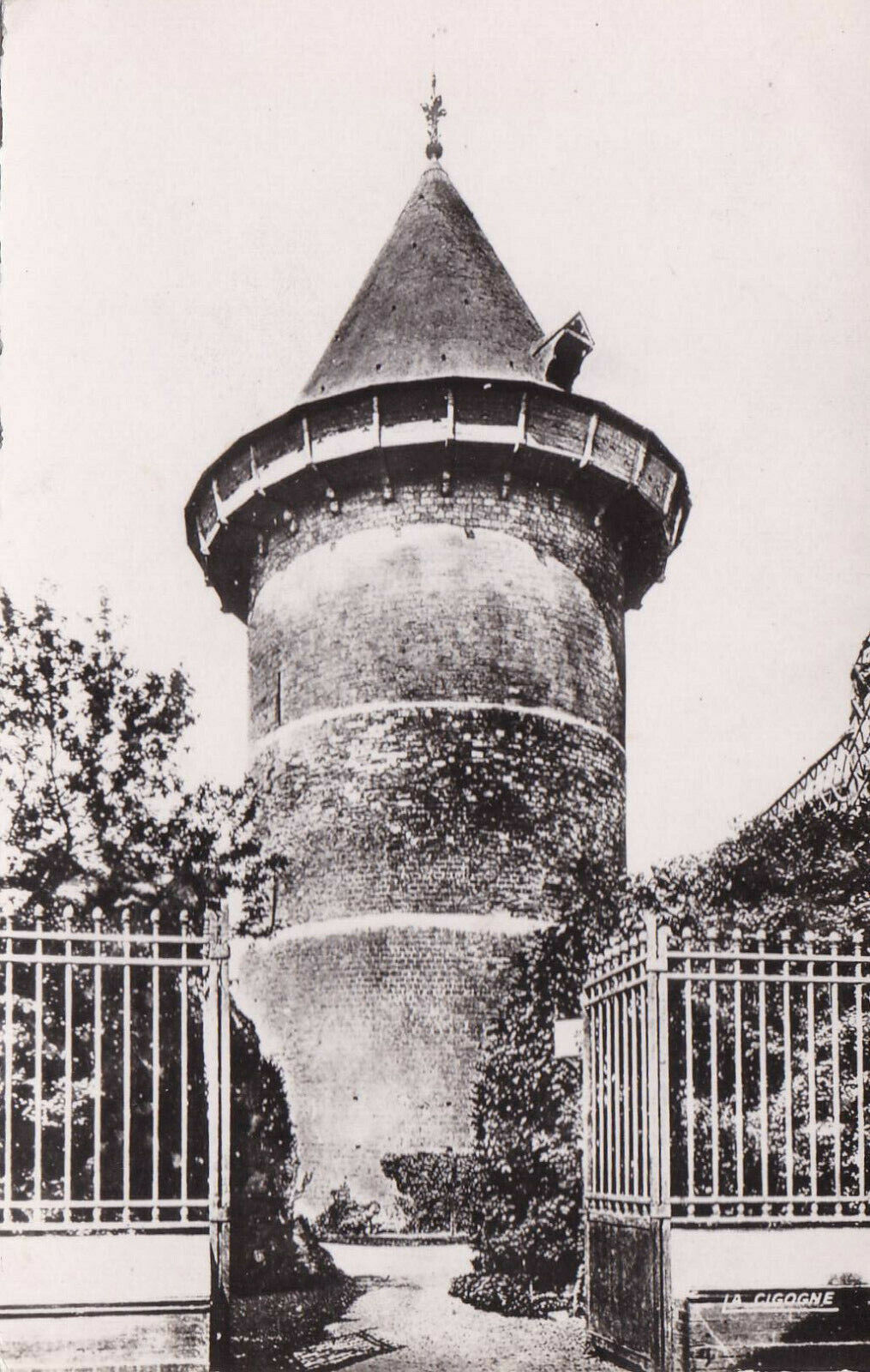 CPSM BLACK AND WHITE POSTCARD / ROUEN THE JEANNE D'ARC TOWER 